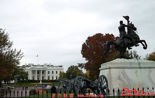 white house statue